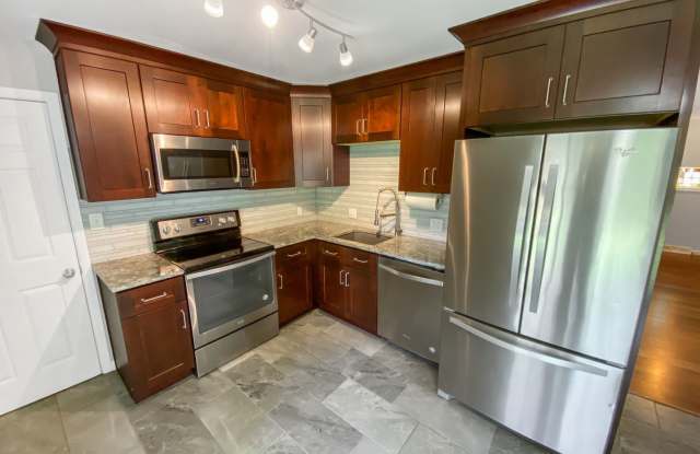 5341 King Court Gallery 2
