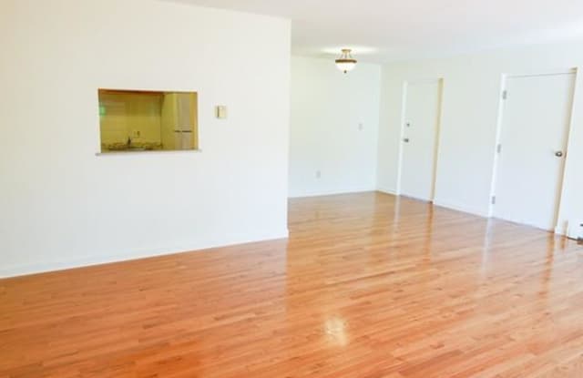 11 Crescent Dr - 11 Crescent Drive, Essex County, MA 01810