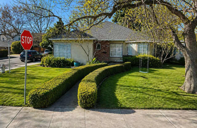 Adorable Home in Land Park Area of Sacramento photos photos