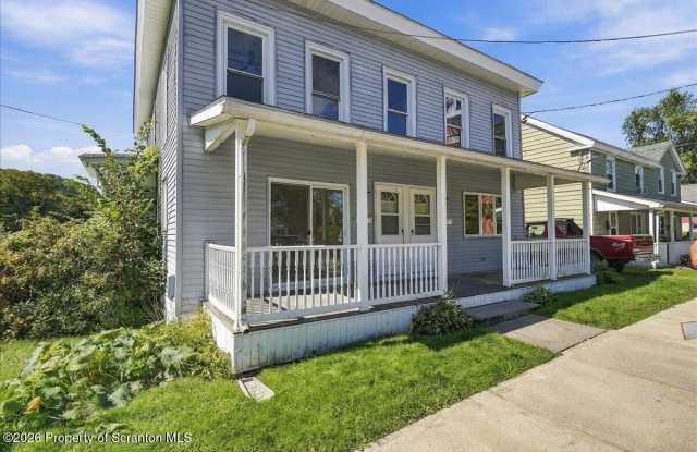 763 Jackson Avenue Gallery 3