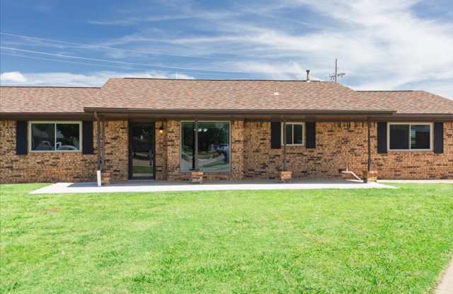 2102 NW Canary Ave - Available Now!! - 2102 Canary Avenue, Duncan, OK 73533
