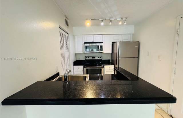 630 S Park Rd - 630 South Park Road, Hollywood, FL 33021