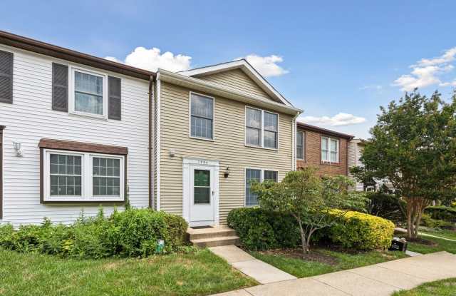 Conveniently located in the Courts of Tysons! Gallery 3