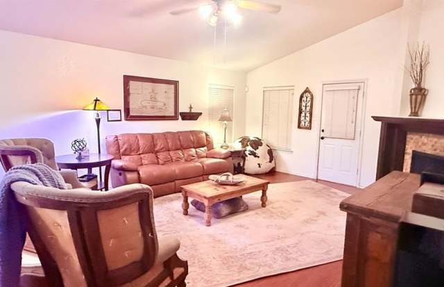 4625 Indian Rock Drive Gallery 4