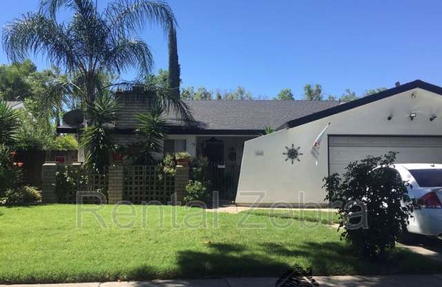 840 W Donna Dr - 840 West Donna Drive, Merced, CA 95348
