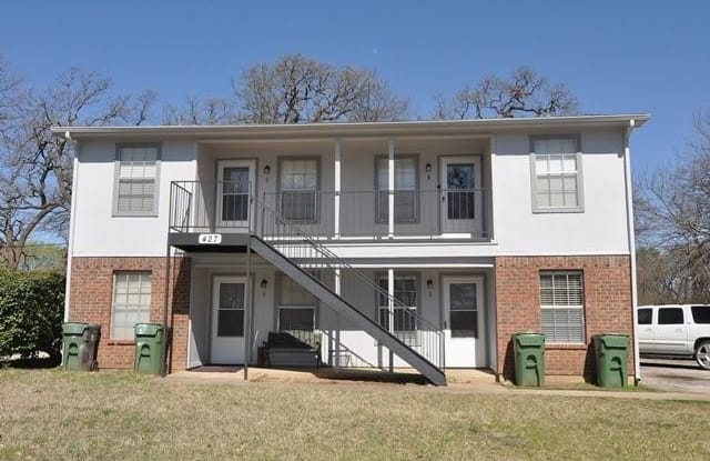 427 Vonner Court - 427 Vonner Court, Arlington, TX 76011