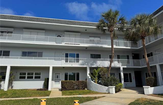 2001 WORLD PARKWAY BOULEVARD photos photos