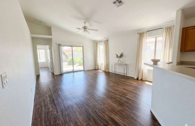 4-bedroom 2- bathroom Gallery 4