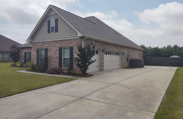 105 Twin Springs Drive Gallery 3