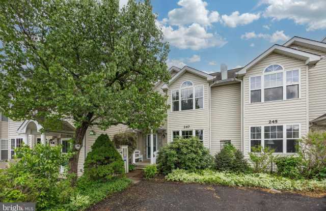 247 PRINCE WILLIAM WAY photos photos