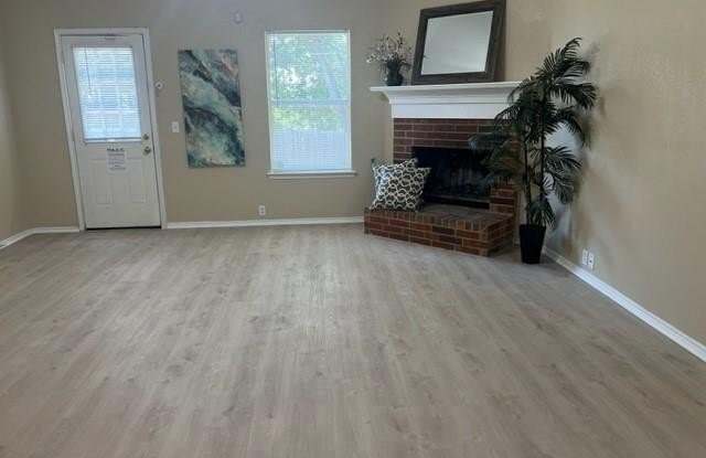 8401 Asheville Lane Gallery 4