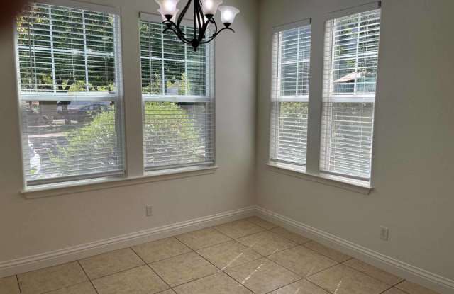 4058 Calloway Drive Gallery 4