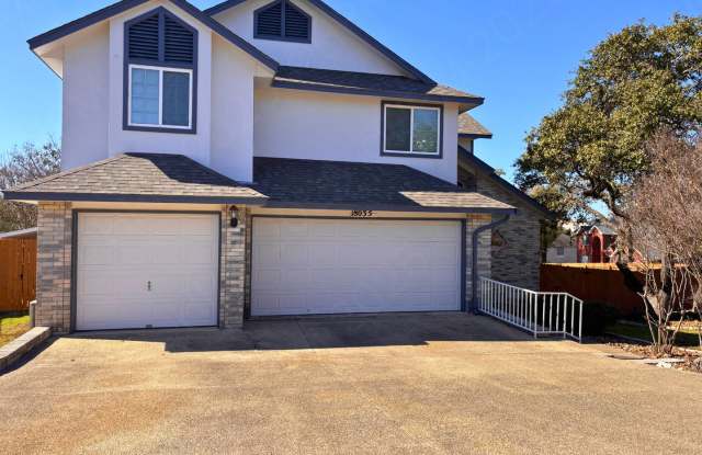 Spacious 4 Bedroom Stone Oak Home with Three Car Garage photos photos