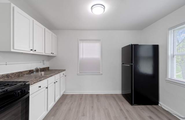 Coming Soon: 1BR Townhome in Scenic Hills - Midland, PA. Apply Now and Secure this unit! Gallery 1