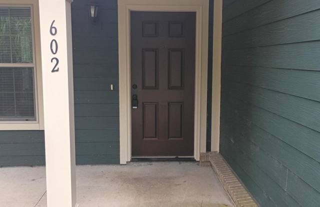 Beautiful Three Bedroom, Two Bathroom Single Family Home in Anderson, SC Gallery 3