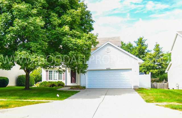 Spacious Home in West Des Moines. Welcome to this two-story home that offers 3 bedrooms, 2.5 bathrooms. photos photos