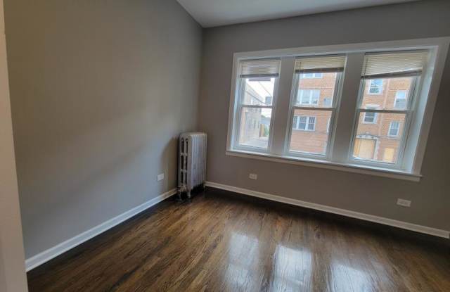 2916 W 64th photos photos