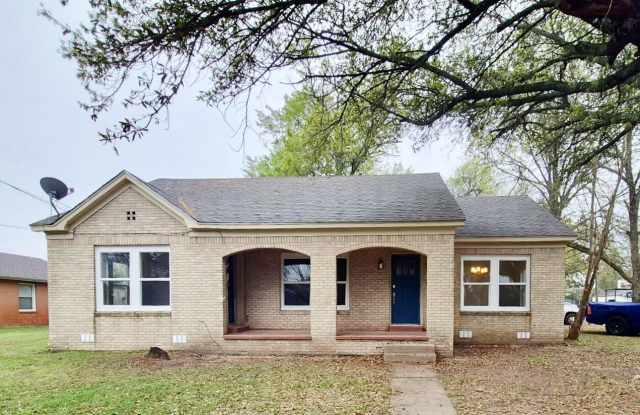 111 W Holland St photos photos