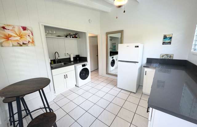 Ready for move in! Utilities included! One bedroom w/ parking in Kailua near the beach! photos photos