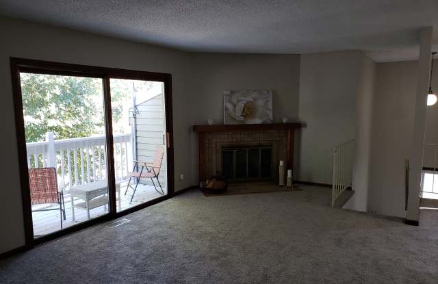 2476 Cobble Hill Alcove Apt D Gallery 3