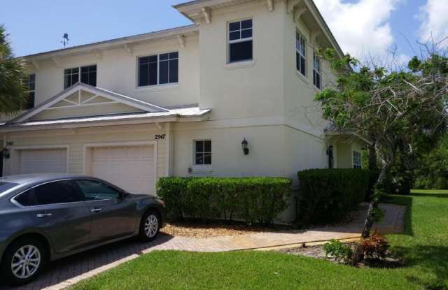 BACK ON THE MARKET!!! Grab this Spacious 4 Bedroom 2.5 Bath Townhouse - 2547 Creekside Drive, Fort Pierce, FL 34981