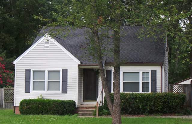 ~~~ Charming AND Convenient ~~~ - 204 Sunset Drive, Elon, NC 27244