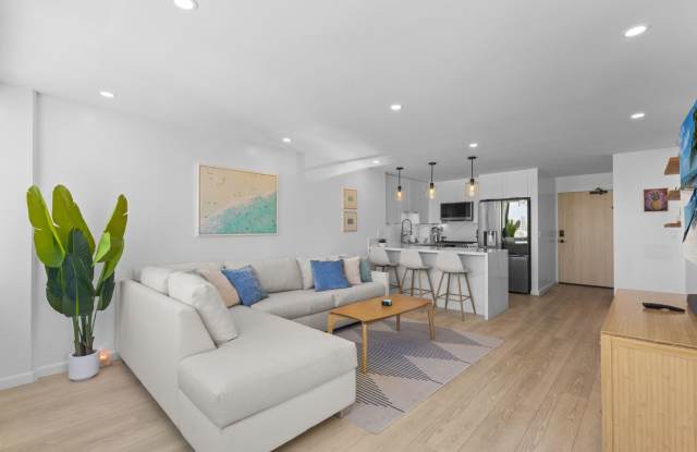 Freshly Remodeled 1BR at Waikiki's Aloha Tower Gallery 3