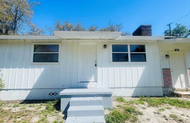 703 GOTTS ROAD photos photos