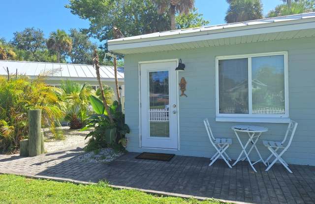NSB FURNISHED EFFICIENCY UNIT-ALL UTILITIES INCLUDED INCLUDING WI-FI! photos photos