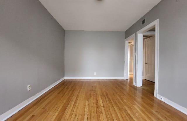 6554 S Western Ave 3 - 6554 South Western Avenue, Chicago, IL 60636