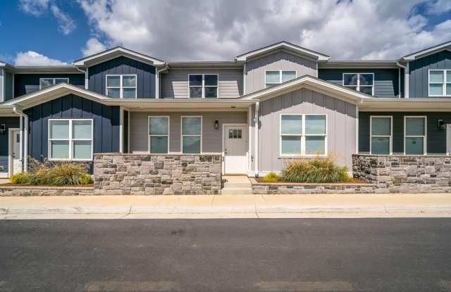 1524 CROWNPOINT DR photos photos
