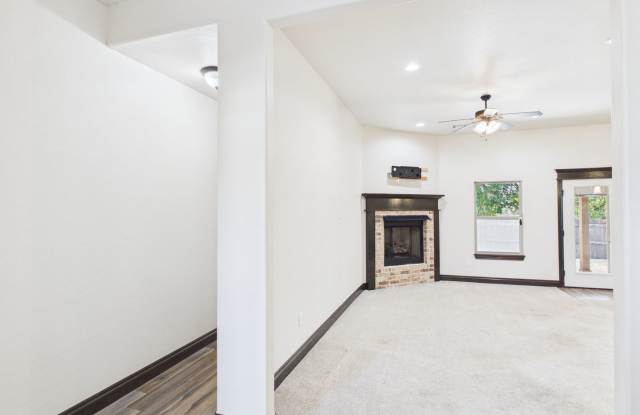 12102 NE Wildridge Dr Gallery 4