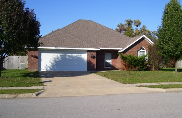 952 Queen Annes Lace - 952 North Queen Annes Lace Drive, Fayetteville, AR 72704