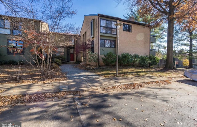 3145 EAKIN PARK CT - 3145 Eakin Park Court, Mantua, VA 22031