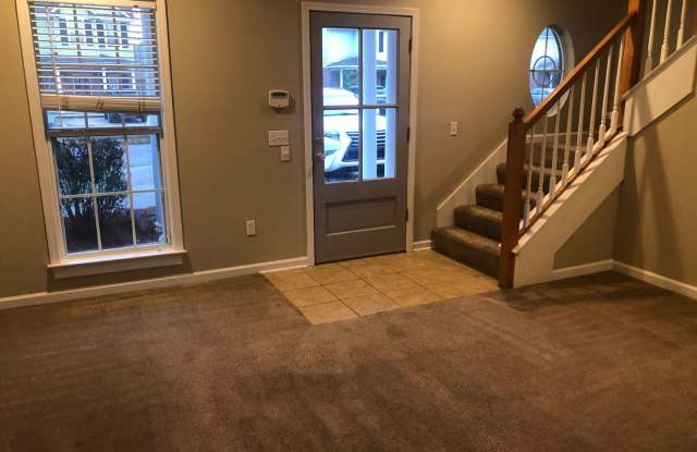 127 Greystone Blvd. Gallery 2