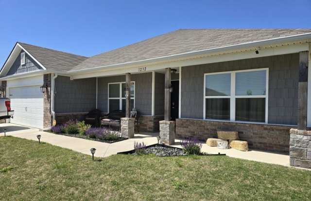 1232 East Toledo Street - 1232 East Toledo Street, Broken Arrow, OK 74012