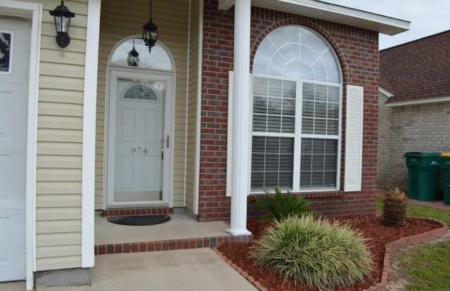 974 Claeven Circle - 974 Claeven Circle, Wright, FL 32547