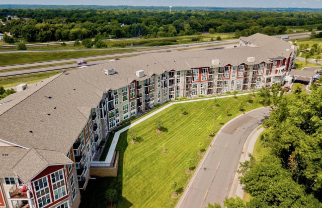 Senior & Affordable Housing - The Legends of Cottage Grove Gallery 2