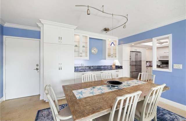 1977 Gulf Shore Blvd N lot: 504 Gallery 4