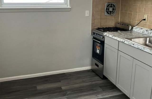 36 Smith St - 36 Smith Street, Irvington, NJ 07111 36 Smith St - 36 Smith Street, Irvington, NJ 07111