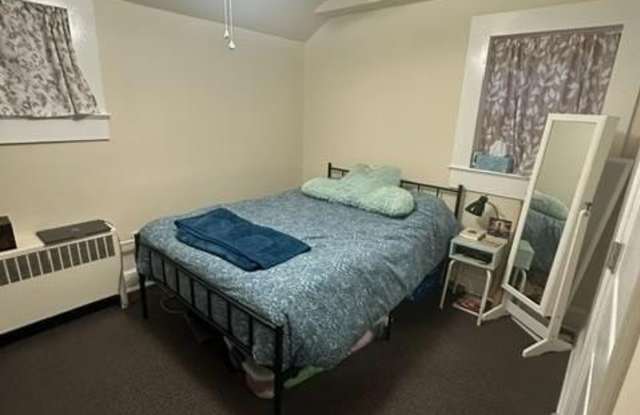 1320 B ROWE Gallery 4