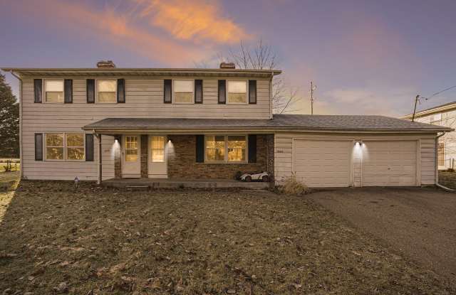 2604 Texel Dr - 2604 Texel Drive, Eastwood, MI 49048