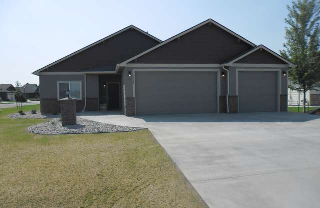 GOLF COURSE AREA HOME Gallery 3