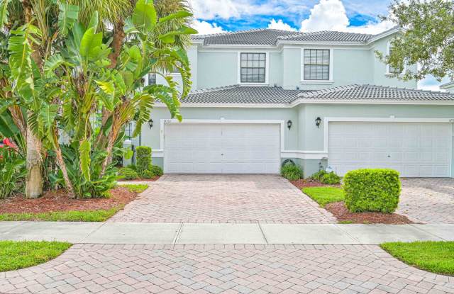 Luxurious 3+Loft Coach Home in Summit Place - 2 Car Garage - Pet OK W/Approval - Amazing Views! photos photos