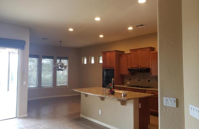 18359 W SWEET ACACIA Drive Gallery 4