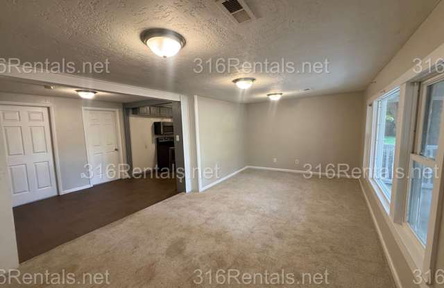 $1200 - 3 bedroom / 1 bathroom - Haysville Single Family Home Gallery 3