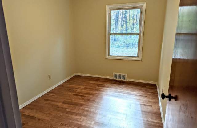 15 Hanifin Avenue Gallery 4
