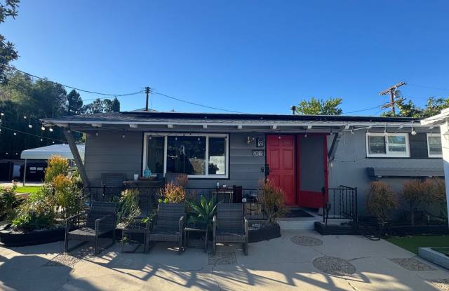 Spacious 3BR House in Woodland Hills photos photos