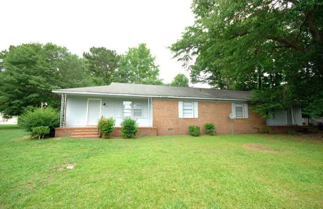 2803 Warrick Cir. Apt F1 Goldsboro, NC 27534 photos photos