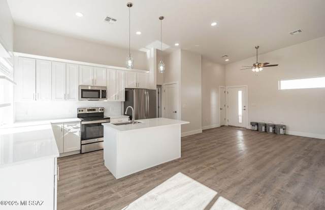 733 N Anita Ave photos photos